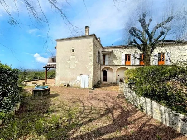 Maison 7 pièces 227 m²