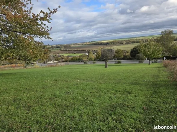 Terrain 1680 m² - CHÂTEAU-PORCIEN - sur les hauteurs