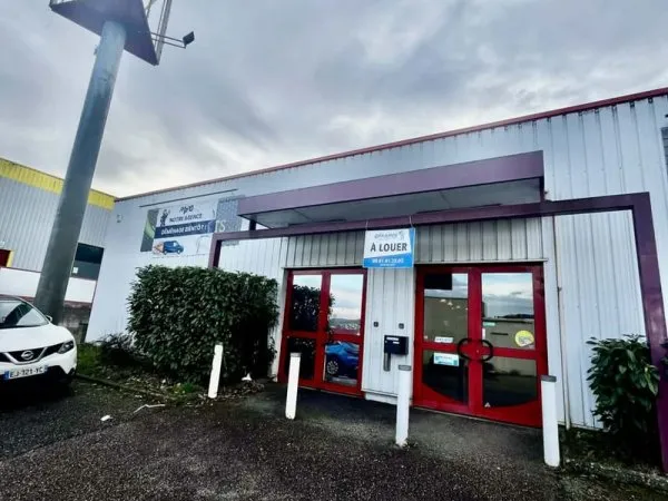 Local commercial 452 m²