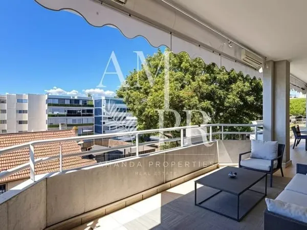 Appartement 4 pièces - Aperçu mer - Palm Beach Cannes