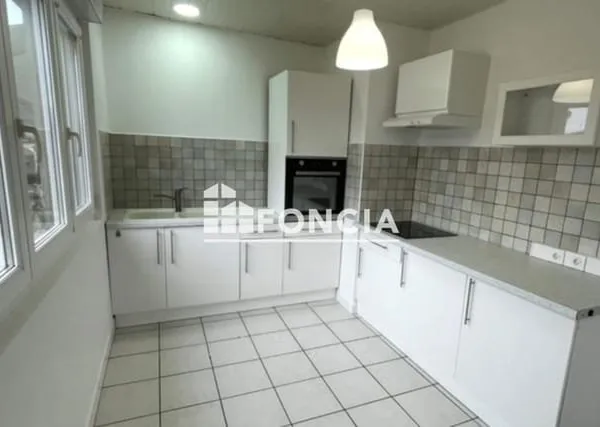 LONGUYON proche centre ville