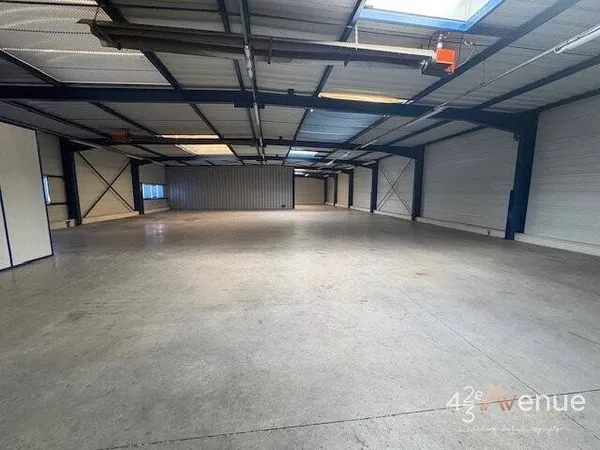 Local d'activité 645 m²