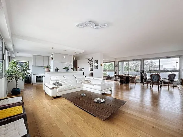 Appartement 5 pièces 159 m²