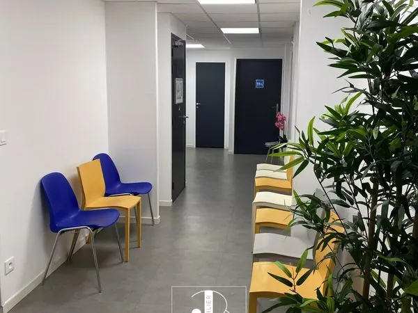 Local 27 m² Fontainebleau
