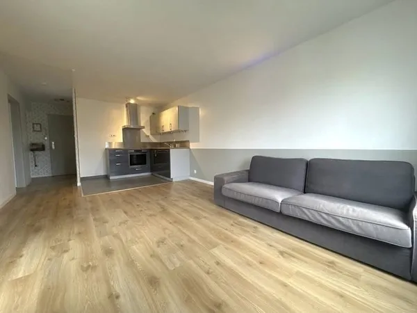 SUPERBE 3 PIECES EN PLEIN CENTRE VILLE