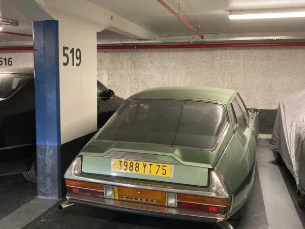 Parking 12 m²