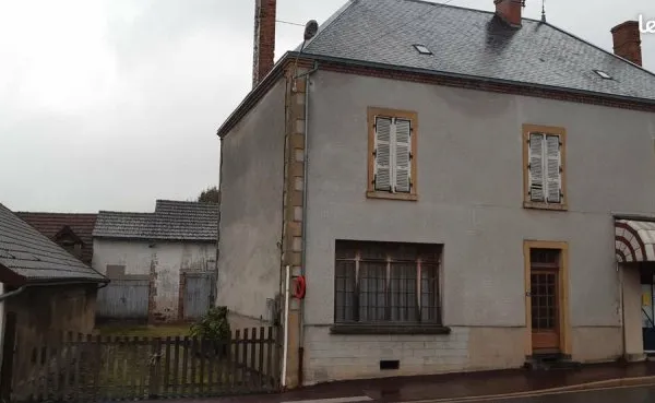 Maison située au coeur du village