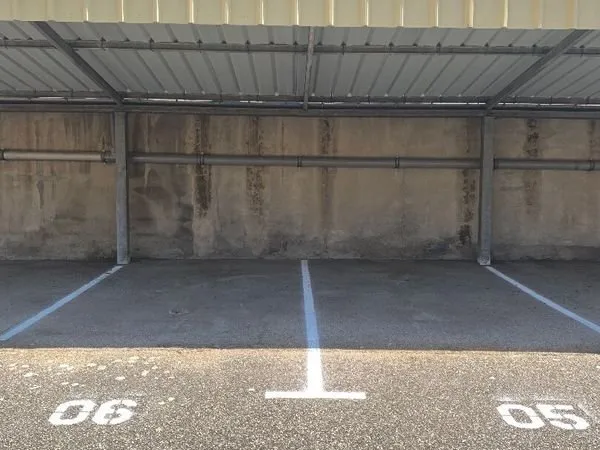 Parking/box THANN