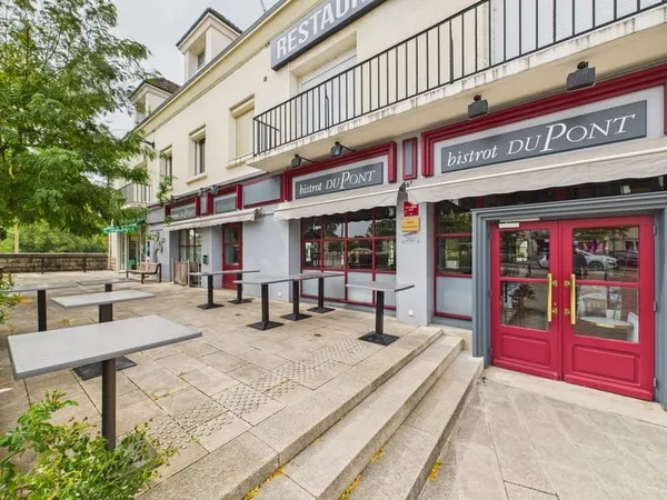 Local commercial 180 m²