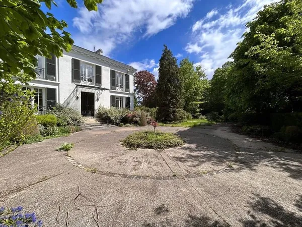 Maison 12 pièces 400 m²