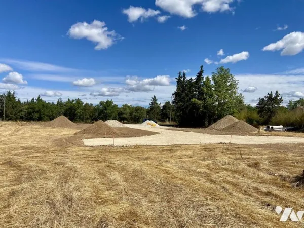 Terrain 611 m²