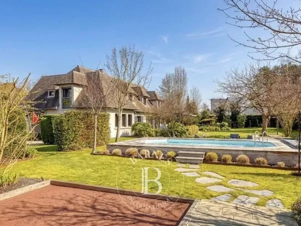 Maison de luxe 7 pièces 300 m²