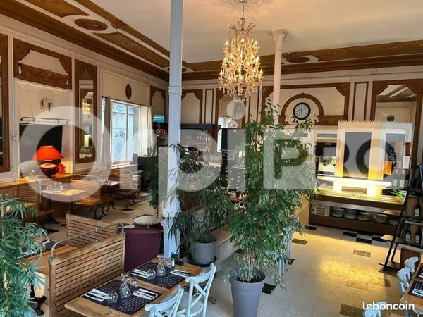Fonds de commerce restaurant 328 m²