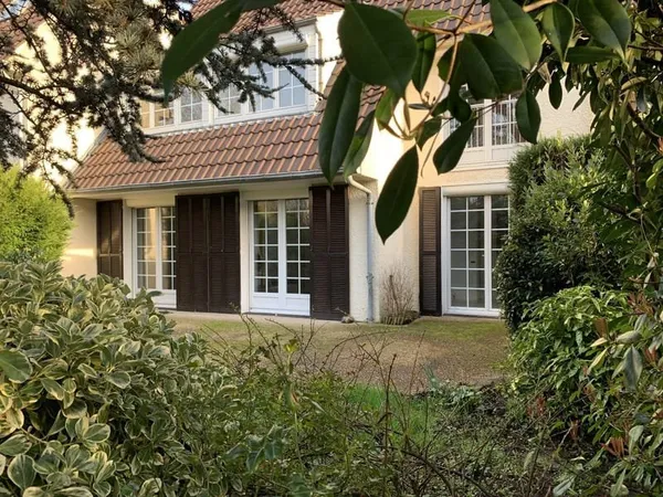 Maison Vente Breuillet 7p 146m² 325000€