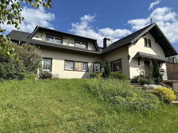 Maison 5 pièces 178 m²