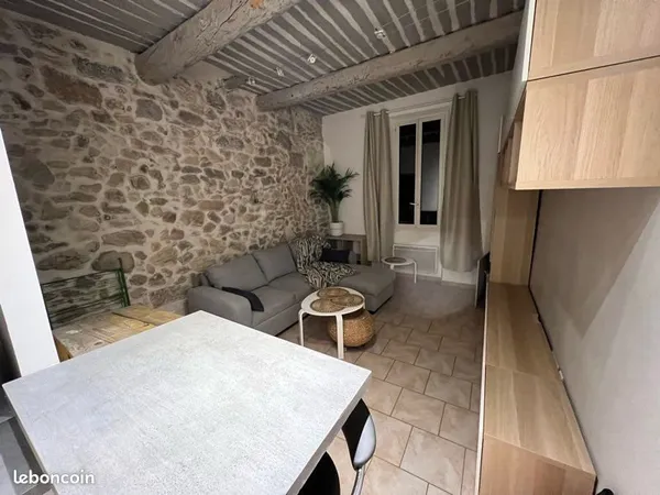 Studio 23m2 580 euros cc