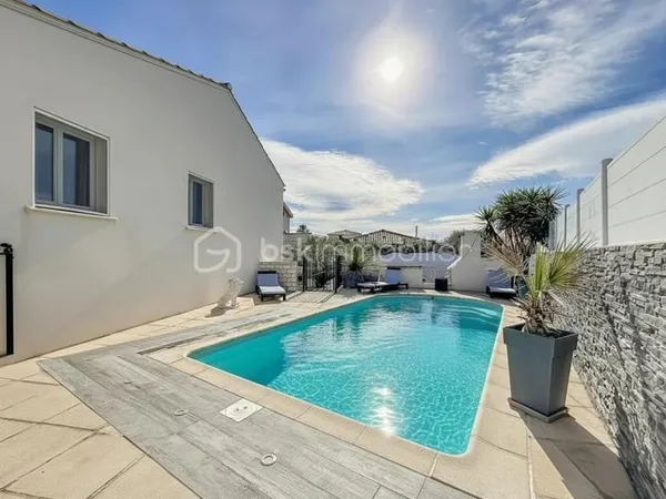 *** CHARMANTE VILLA DE 130 m² AVEC PISCINE ET GARAGE - COURNONSEC ***