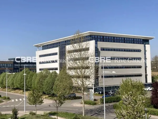 Bureaux 566 m²