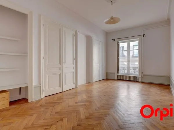 Appartement 2 pièces 66 m²