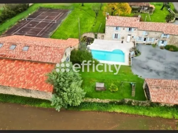 Maison 16 pièces 415 m²