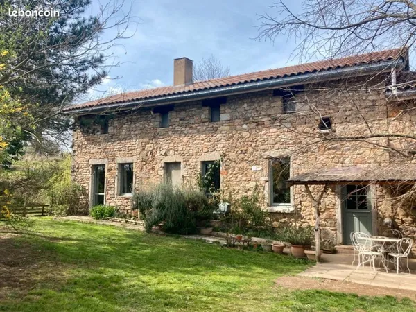 Magnifique maison en pierre - vue imprenable - calme