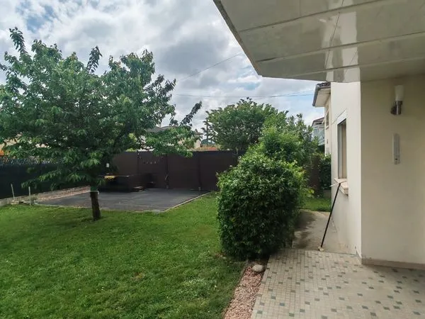 T2 avec terrasse et jardin