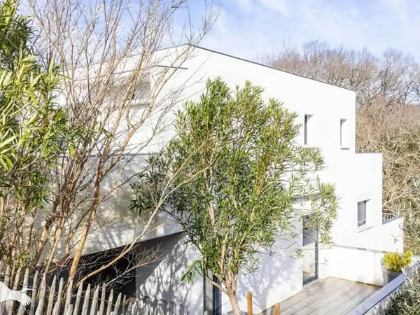 Contemporaine de 5 pièces principales