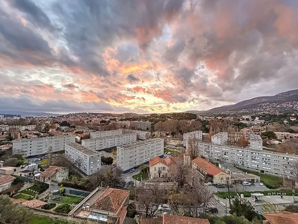 Toulon Ouest Appartement T3 de 52.35 m² balcon et cave