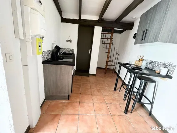Logement T2 meublé - PUICHERIC - 22 M²