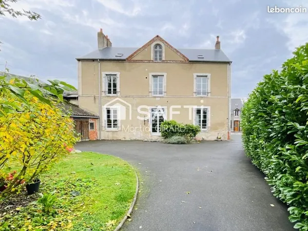 Maison 6 pièces 210 m²