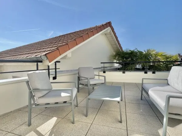 STUDIO EXCEPTIONNEL, 26 M² avec terrasse de 20 m²