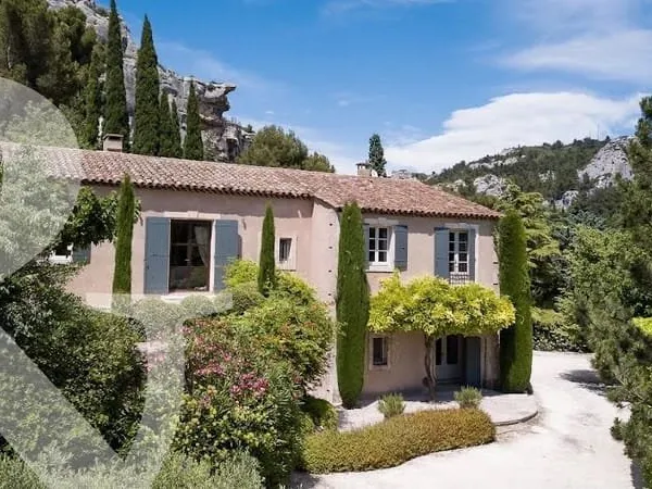 Maison 6 pièces 300 m²