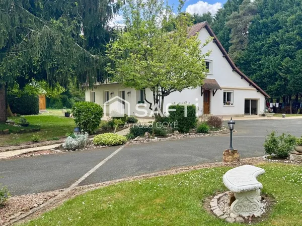 Charmante demeure familiale de 5 pièces - 165 m² habitables sur un terrain de 5000 m²