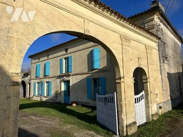 Maison 8 pièces 257 m²