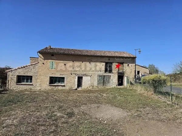 REALMONT SECTEUR - FERME + 7 HECTARES