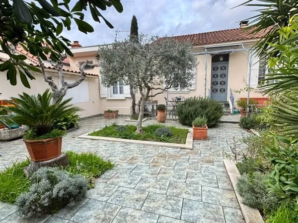 Maison 10 pièces 98 m²