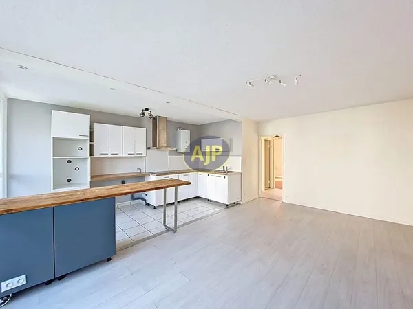 A vendre appartement T3 62m2 Capeyron