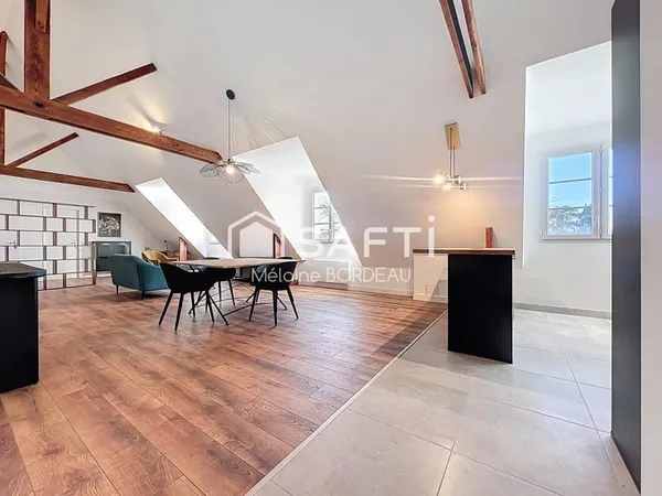 Appartement meublé refait à neuf, 3 chambres, centre bourg