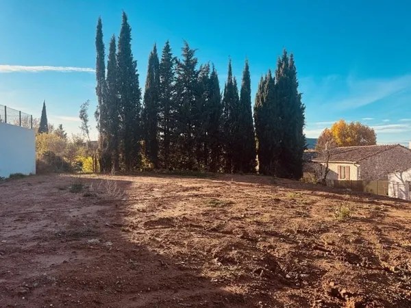 Terrain 500 m²