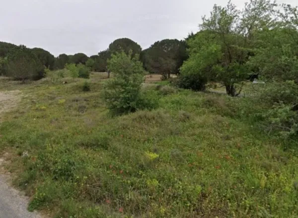 Terrain 776 m²