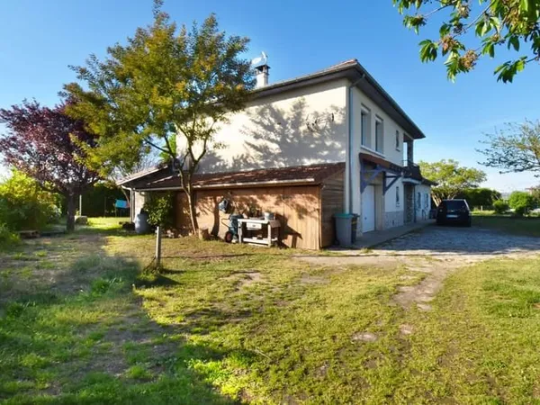 Maison 8 pièces 208 m²