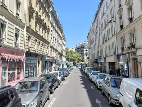 Bureau 132 m²