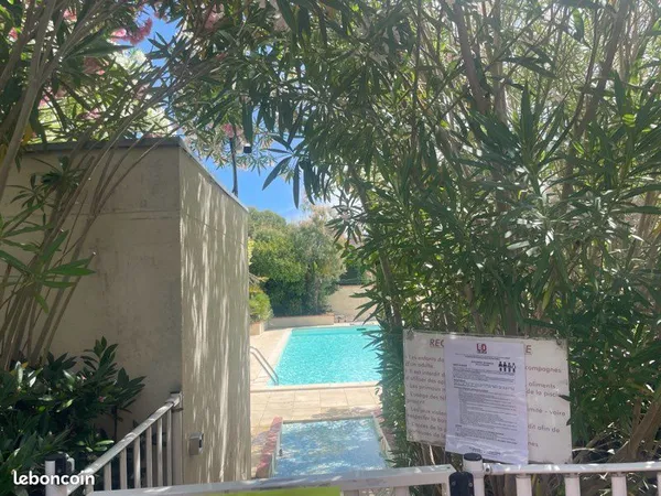 Studio lumineux 23m² - 3ème étage avec ascenseur - Piscine + Parking - Métro Toulouse