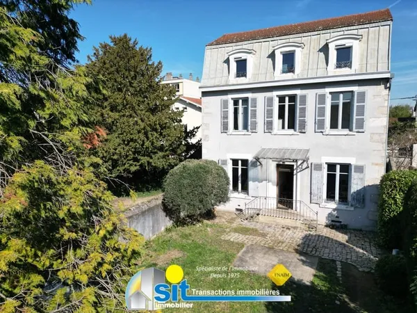 VENTE - Vienne Pyramide - Propriété 170m2 habitables -