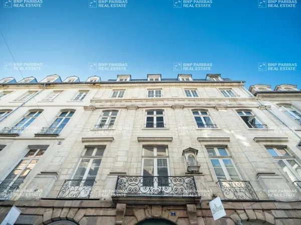 Bureau 133 m²