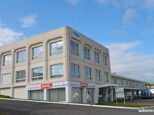 Bureaux 73 m² VITRE