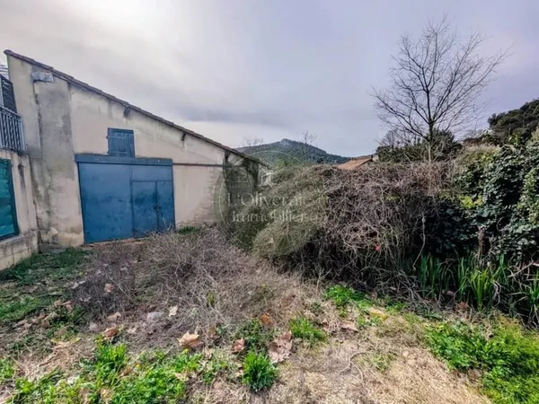 Entrepôt 88 m²