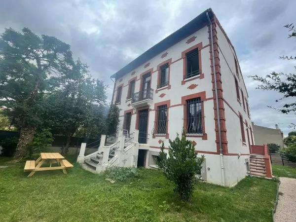 Appartement rénové * 1 pièces * 258 m2 * 31200 TOULOUSE