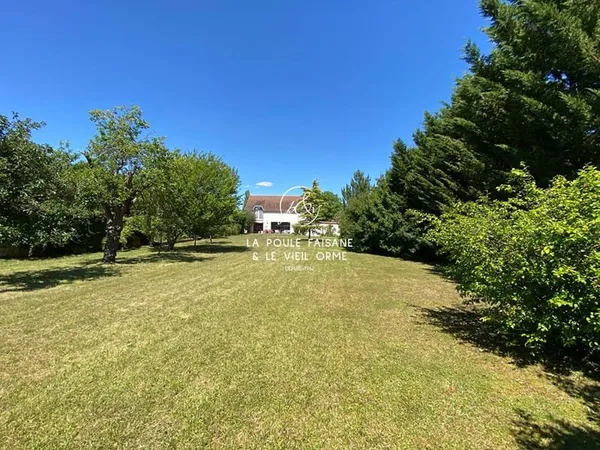 Maison 9 pièces 400 m²
