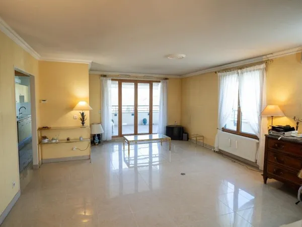 Appartement T4 Villefranche Centre
